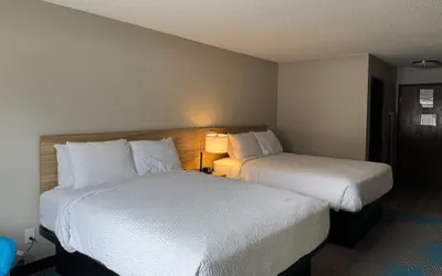 Photo 3 - Days Inn by Wyndham Sault Ste Marie MI