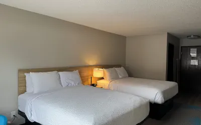 Photo 2 - Days Inn by Wyndham Sault Ste Marie MI