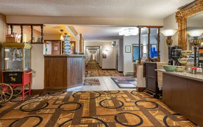Photo 4 - Quality Inn Saint Ignace I-75