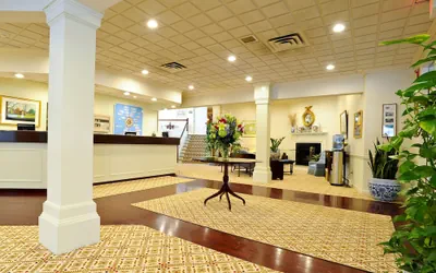 Photo 4 - The Farmington Inn & Suites