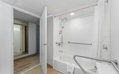 Photo 5 - Comfort Suites Bethlehem Near Lehigh University and LVI Airport