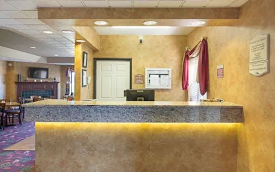 Photo 3 - Quality Inn Fairmont