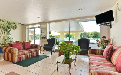 Photo 2 - Americas Best Value Inn & Suites South Boston