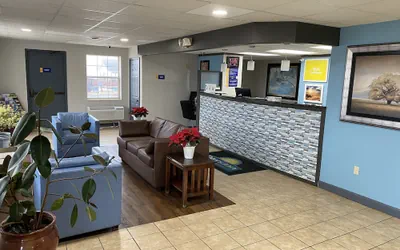 Photo 4 - Days Inn by Wyndham Perryville