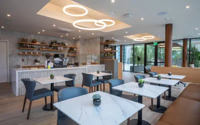 Photo 2 - Olivia Hotel