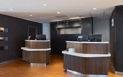 Photo 4 - Courtyard by Marriott Fort Worth University Drive