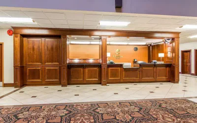 Photo 5 - Clarion Hotel Convention Center