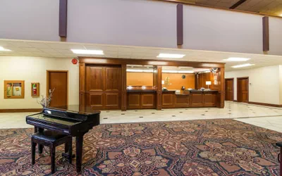 Photo 4 - Clarion Hotel Convention Center