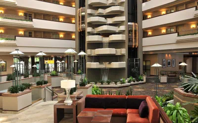 Photo 4 - Embassy Suites Hotel Des Moines Downtown