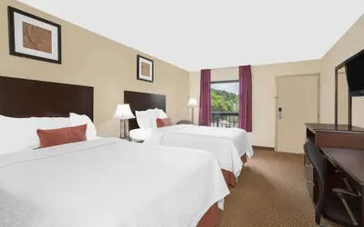 Photo 4 - Baymont by Wyndham Greenville