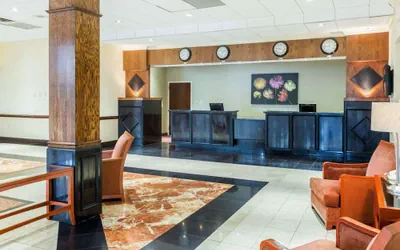 Photo 5 - Clarion Hotel Somerset - New Brunswick