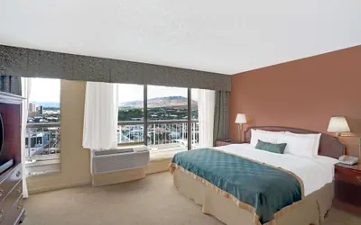 Photo 5 - Ramada by Wyndham Reno Hotel and Casino