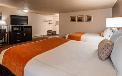 Photo 2 - Best Western Paradise Inn