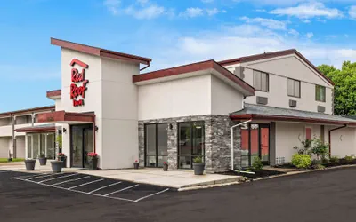 Photo 2 - Red Roof Inn Niagara Falls