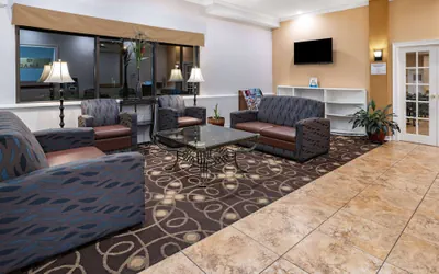 Photo 3 - Ramada by Wyndham West Atlantic City