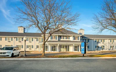 Photo 2 - Rodeway Inn Grandville - Grand Rapids