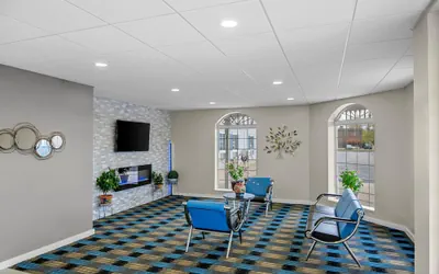 Photo 4 - Rodeway Inn Grandville - Grand Rapids