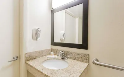 Photo 3 - Days Inn by Wyndham Camp Springs/Andrews AFB DC Area