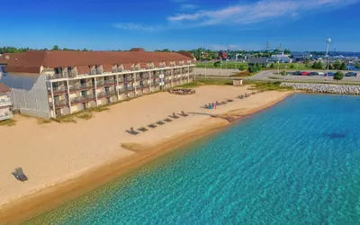 Photo 2 - Best Western Plus Dockside Waterfront Inn