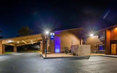 Photo 2 - Best Western Shelbyville Lodge