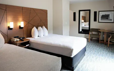 Photo 4 - RiverTree Inn & Suites