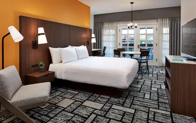 Photo 2 - Best Western Plus Meridian Inn & Suites, Anaheim-Orange