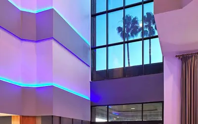 Photo 2 - Best Western Plus Meridian Inn & Suites, Anaheim-Orange