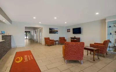 Photo 3 - Econo Lodge Inn & Suites Fulton - Rockport