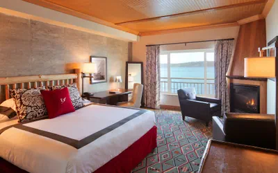 Photo 5 - The Edgewater Hotel
