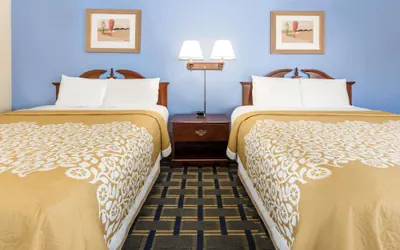 Photo 2 - Days Inn by Wyndham Plymouth