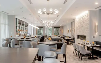 Photo 2 - DoubleTree by Hilton Hotel Charlottesville