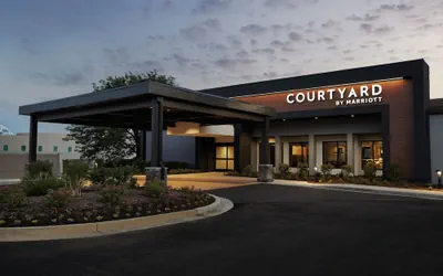 Photo 2 - Courtyard by Marriott St. Louis Downtown West