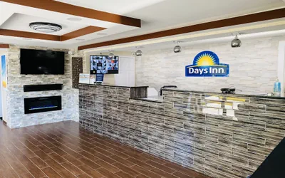 Photo 4 - Days Inn by Wyndham Sharonville