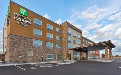 Photo 2 - Holiday Inn Express & Suites Eau Claire West I-94 by IHG