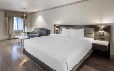 Photo 4 - Best Western Plus Executive Suites