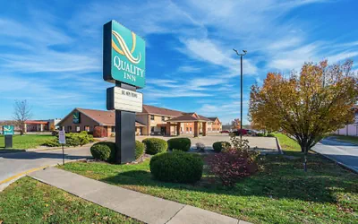 Photo 2 - Quality Inn Carbondale University area
