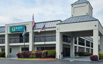 Photo 2 - Quality Inn near Six Flags