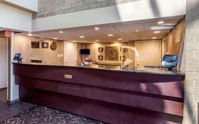 Photo 4 - Comfort Suites Oakbrook Terrace near Oakbrook Center