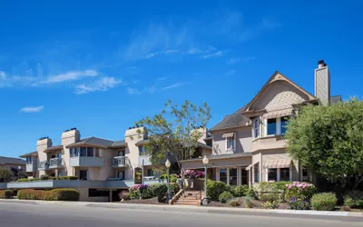 Photo 2 - Victorian Inn
