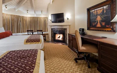 Photo 5 - Victorian Inn