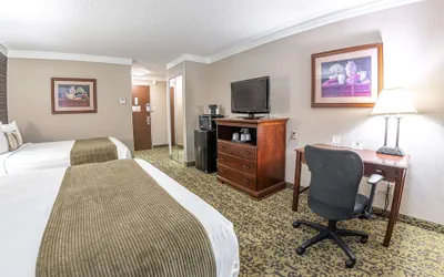 Photo 5 - Salt Lake Plaza Hotel SureStay Collection by Best Western