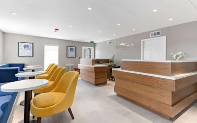 Photo 3 - Baymont by Wyndham Beaumont