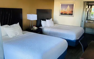 Photo 5 - Days Inn by Wyndham Mt Pleasant-Charleston-Patriots Point