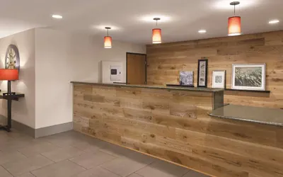 Photo 4 - Country Inn & Suites by Radisson, Abingdon, VA