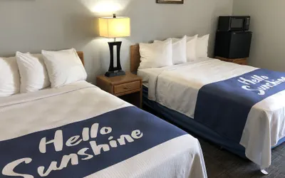 Photo 5 - Days Inn by Wyndham Iron Mountain