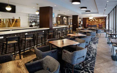 Photo 2 - DoubleTree by Hilton Jamestown