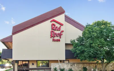 Photo 2 - Red Roof Inn Canton
