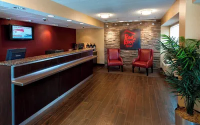 Photo 3 - Red Roof Inn PLUS+ Philadelphia Airport