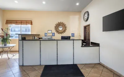Photo 4 - Best Western Inn Santa Clara