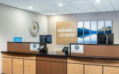 Photo 5 - Hampton Inn Portland East